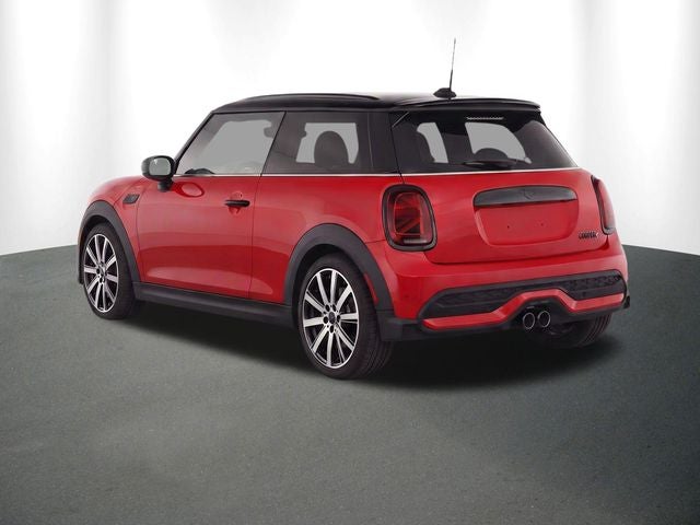 2024 MINI HARDTOP 2 DOOR Iconic