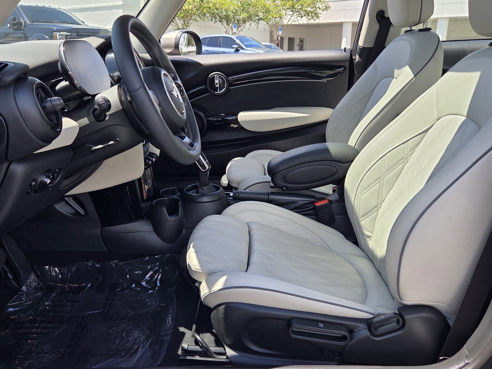 2023 MINI HARDTOP 2 DOOR Signature