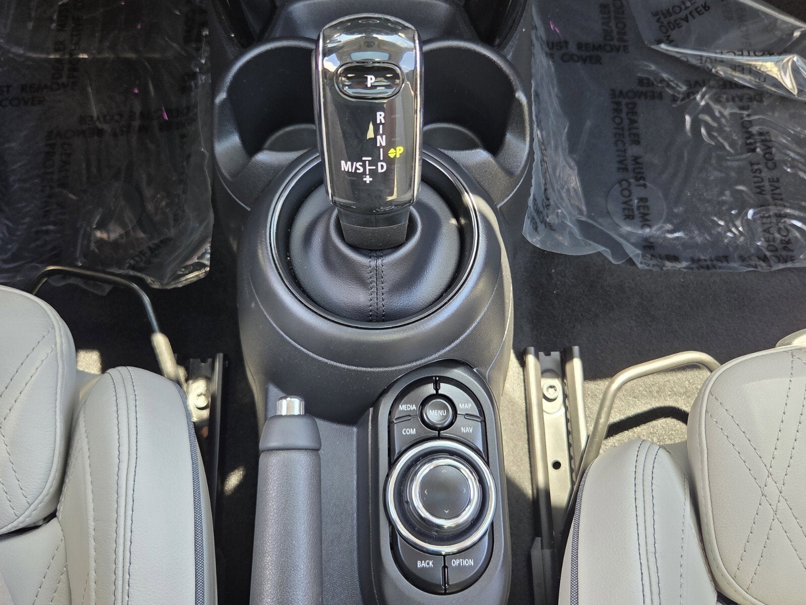 2023 MINI HARDTOP 2 DOOR Signature
