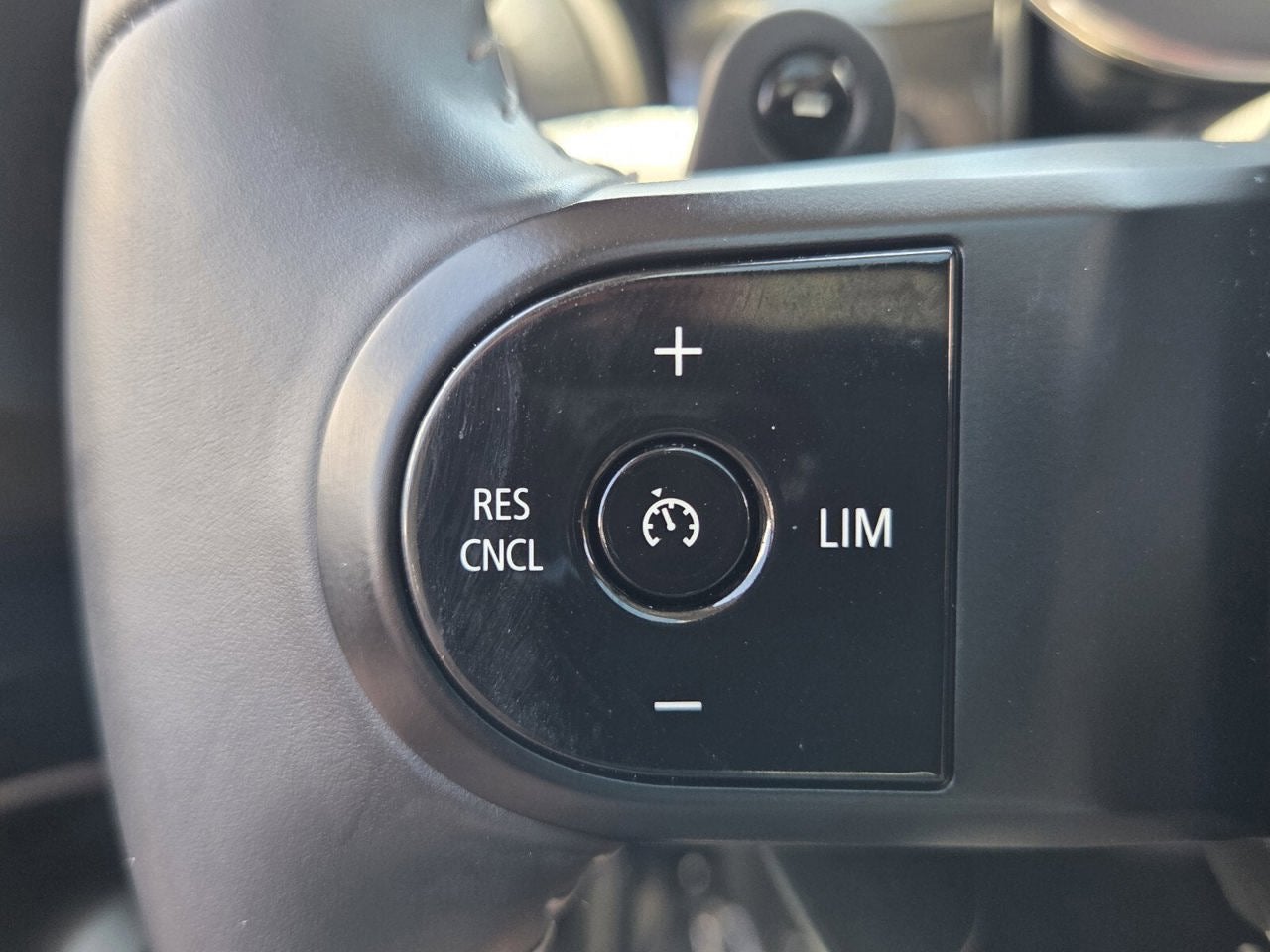 2023 MINI HARDTOP 2 DOOR Signature