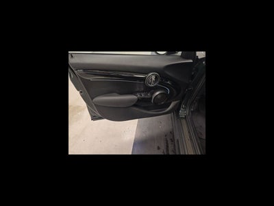 2023 MINI HARDTOP 4 DOOR Iconic