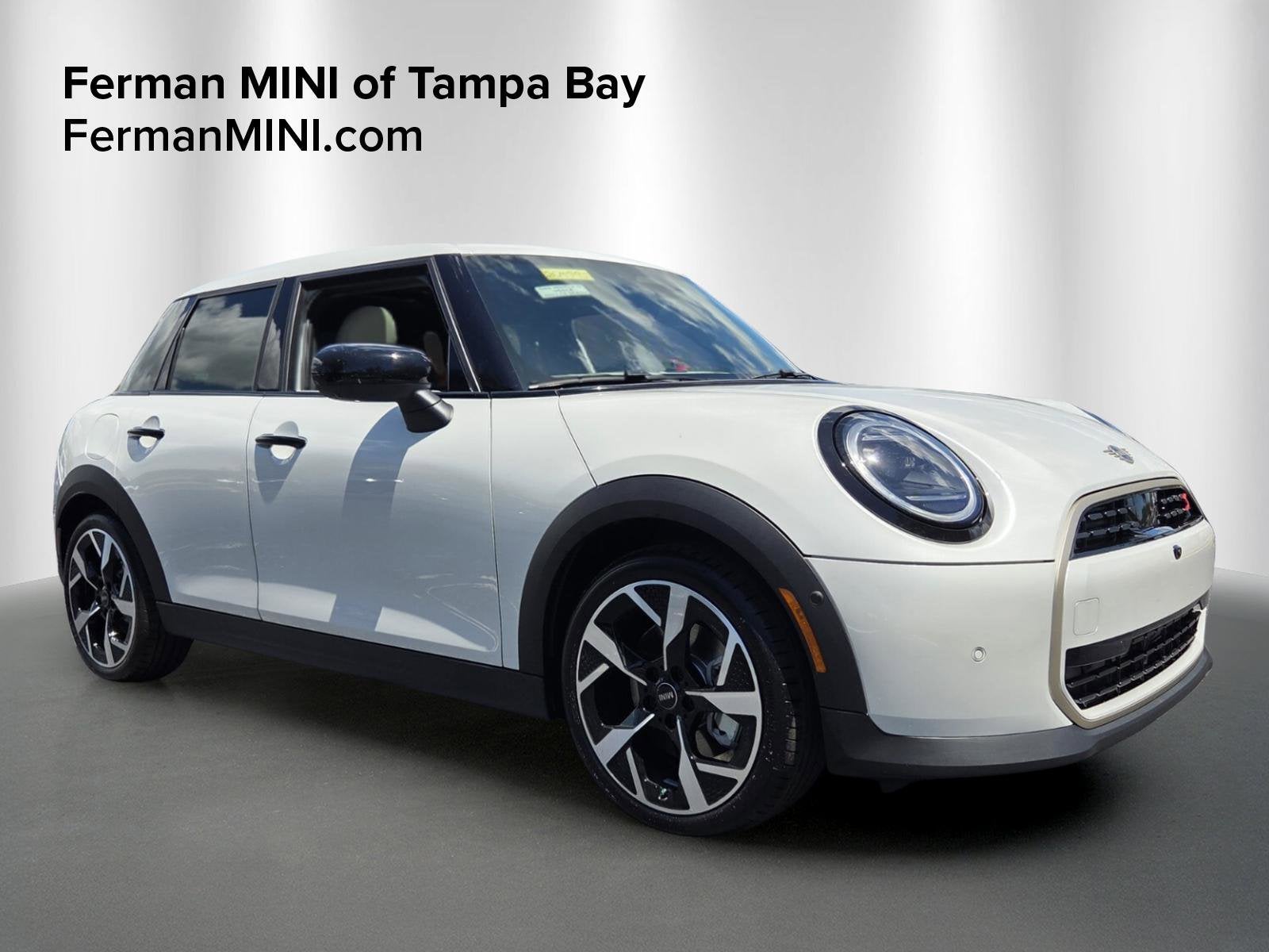 2026 MINI Hardtop Cooper S's photo