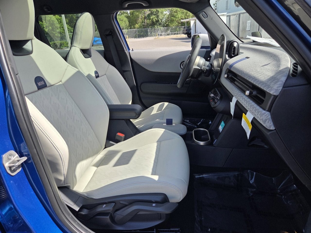 2026 MINI 4 DOOR SIGNATURE PLUS