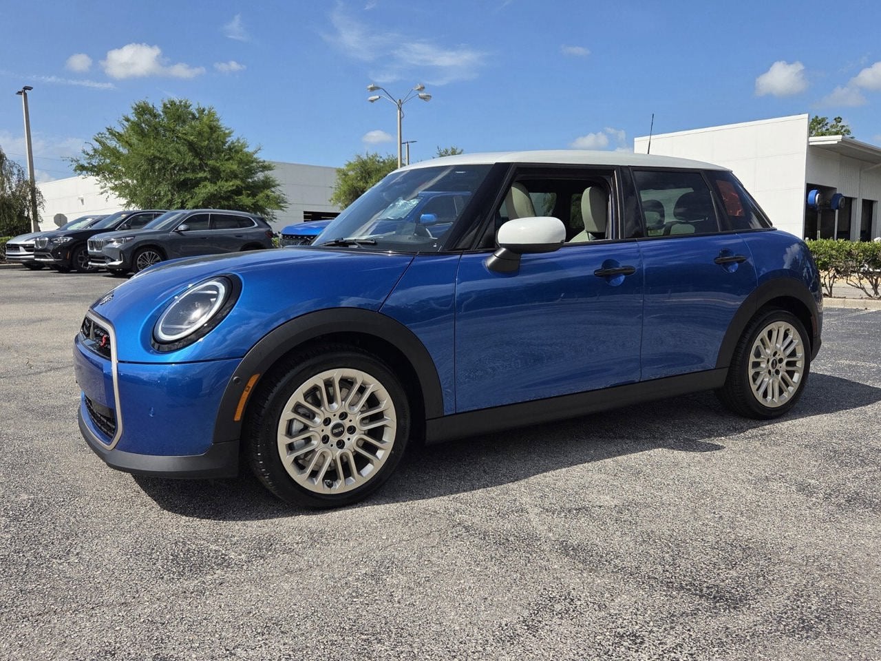 2026 MINI 4 DOOR SIGNATURE PLUS