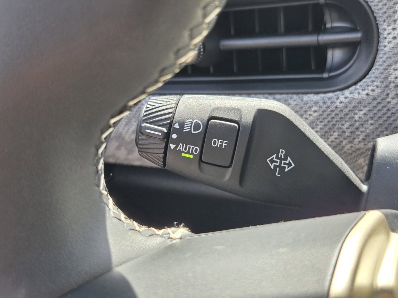 2026 MINI 4 DOOR SIGNATURE PLUS