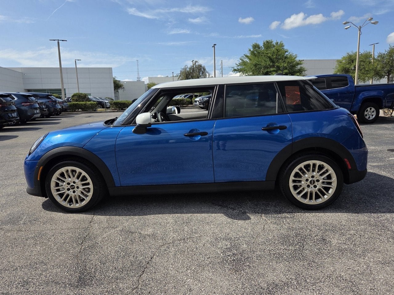 2026 MINI 4 DOOR SIGNATURE PLUS