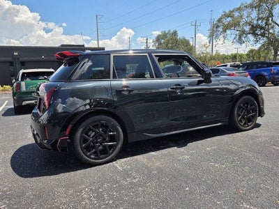 2026 MINI 4 DOOR ICONIC