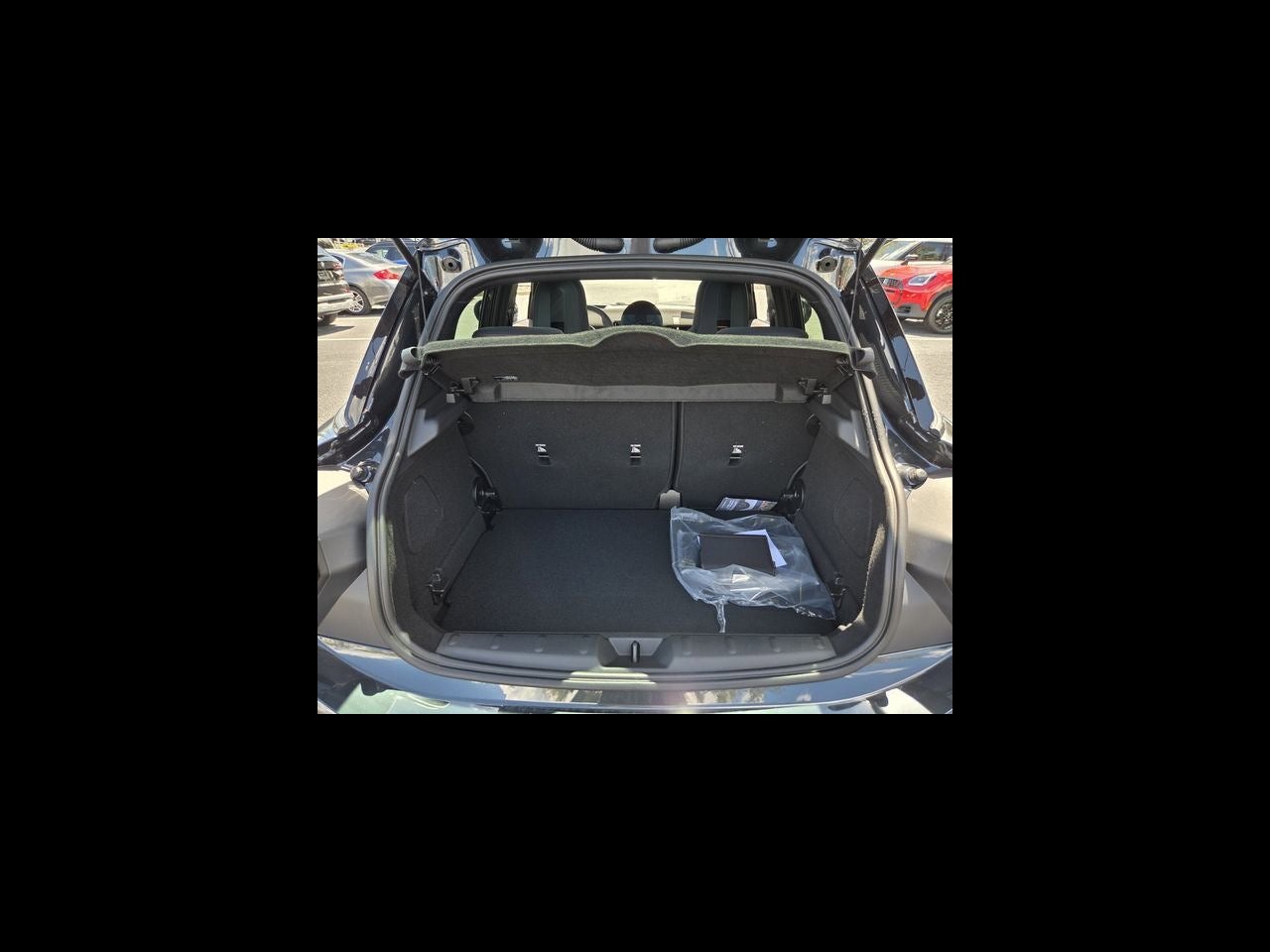 2026 MINI 4 DOOR ICONIC