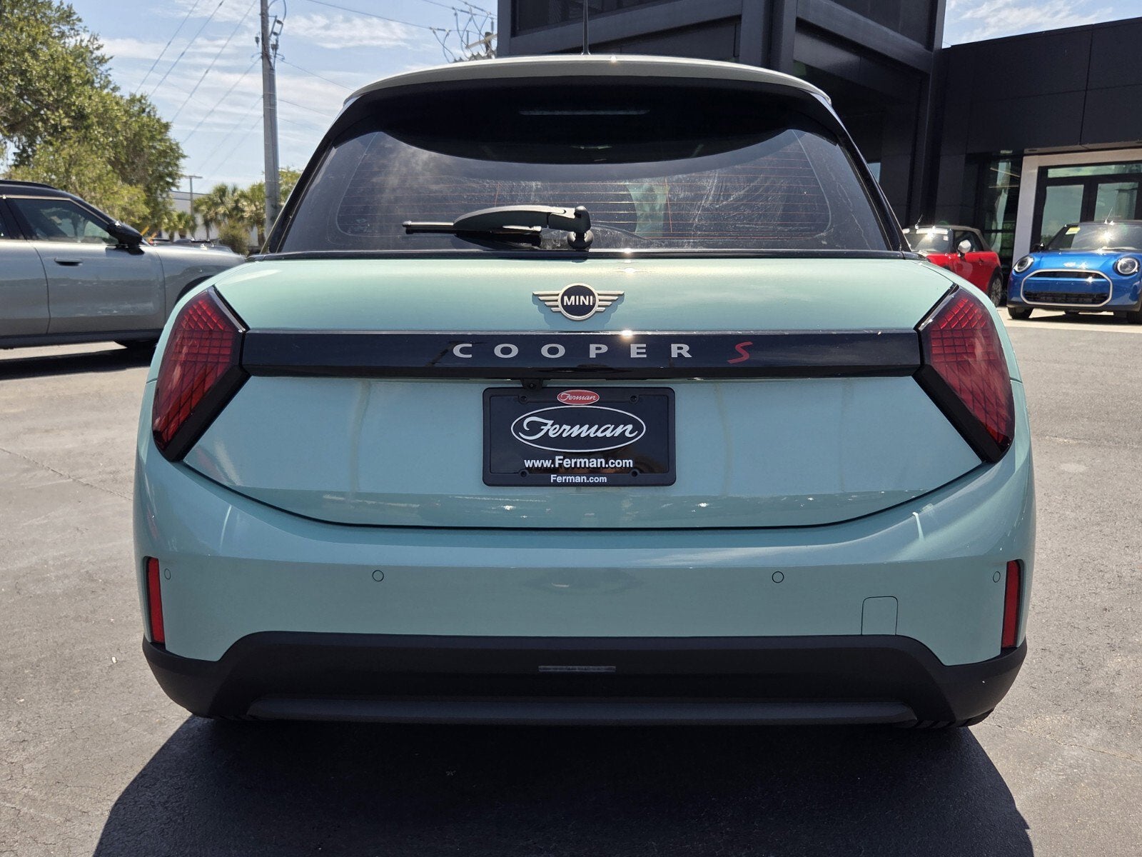 2026 MINI 4 DOOR ICONIC