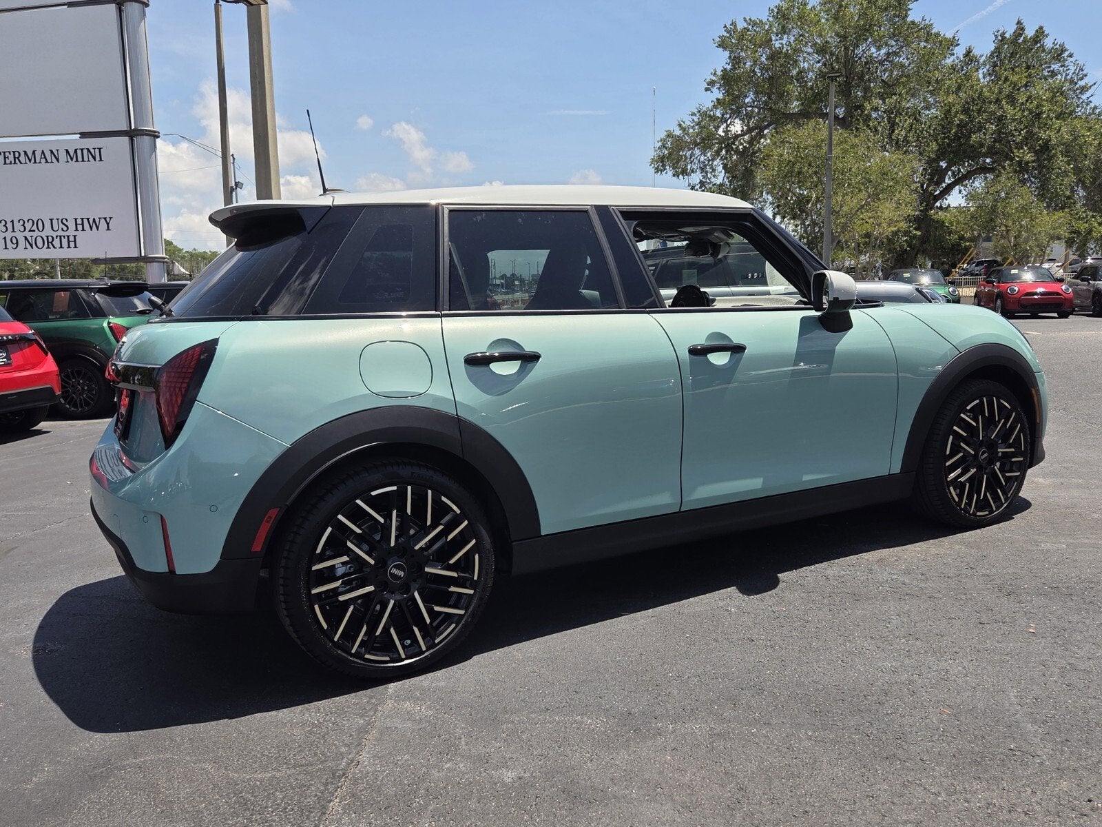 2026 MINI 4 DOOR ICONIC