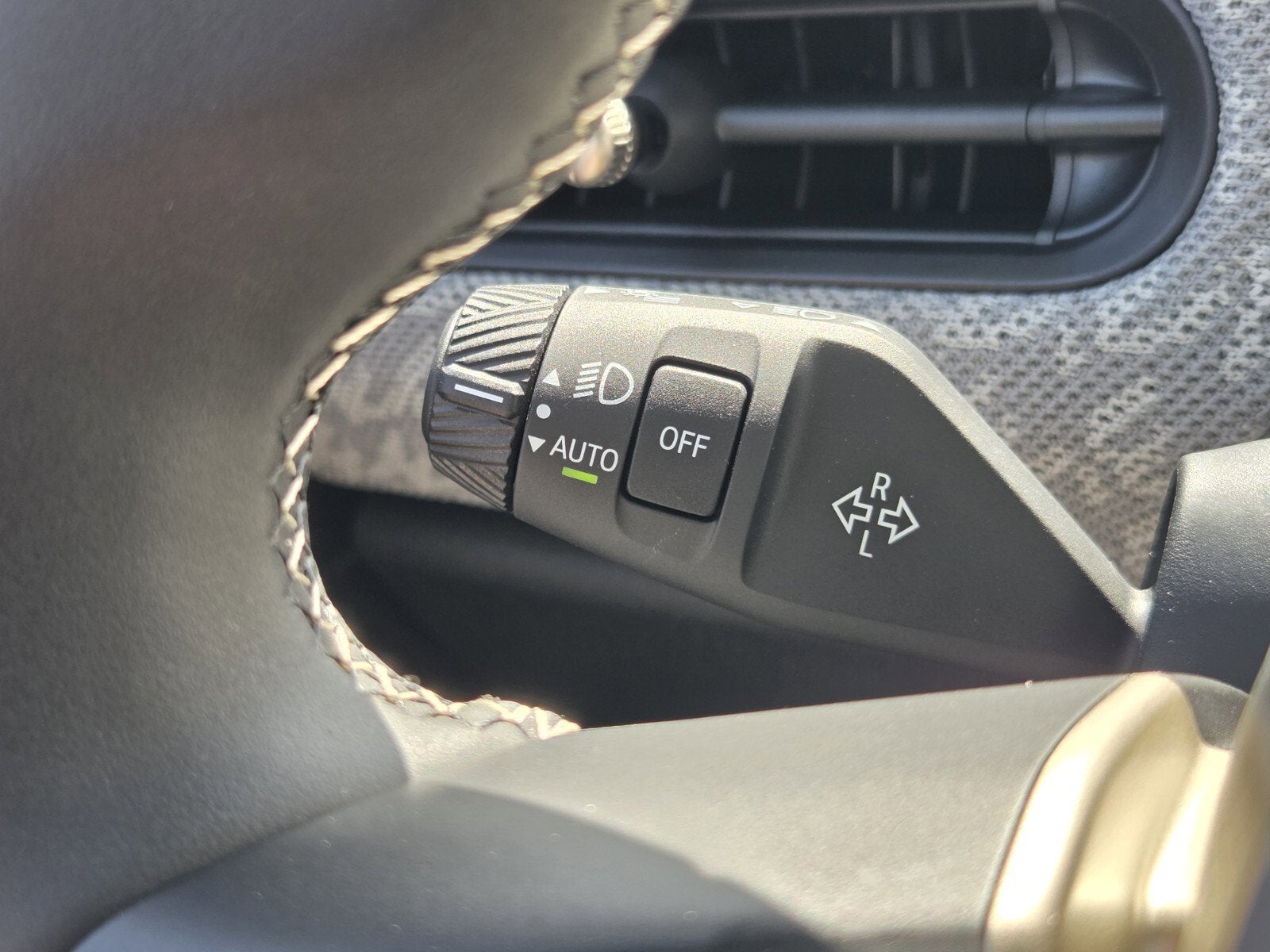 2026 MINI 4 DOOR SIGNATURE PLUS