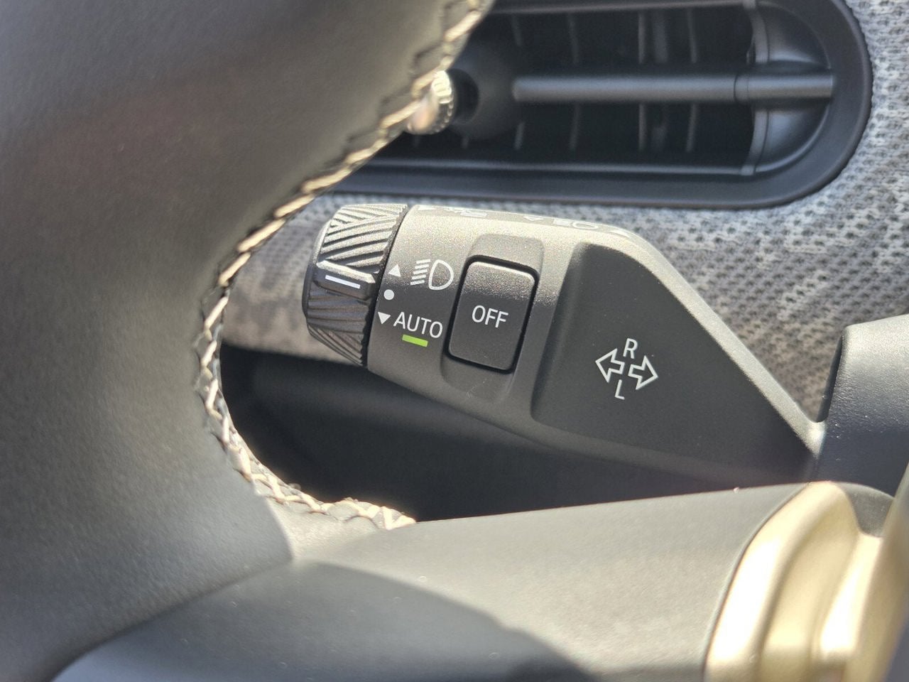 2026 MINI 4 DOOR SIGNATURE PLUS