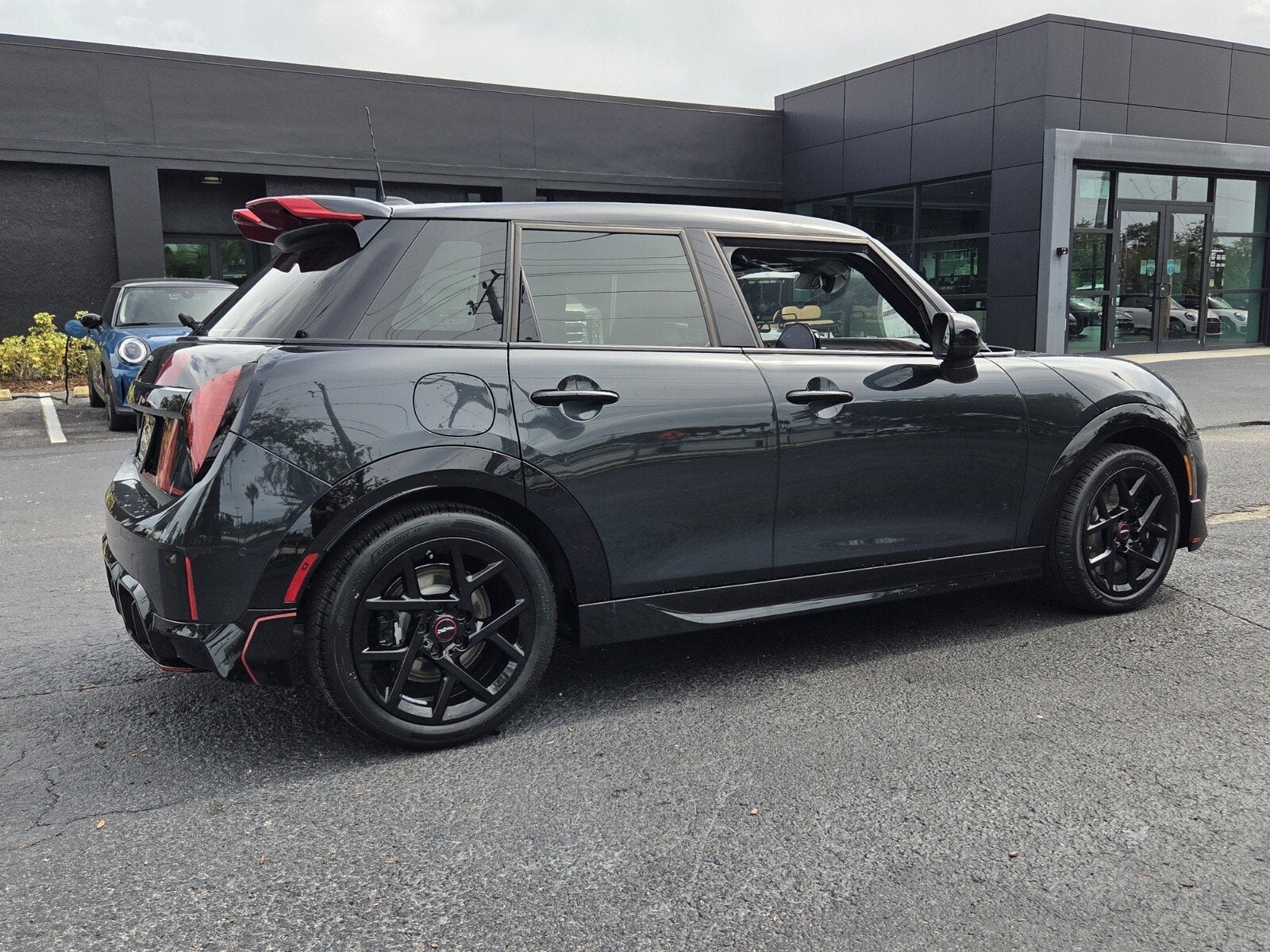 2026 MINI 4 DOOR ICONIC