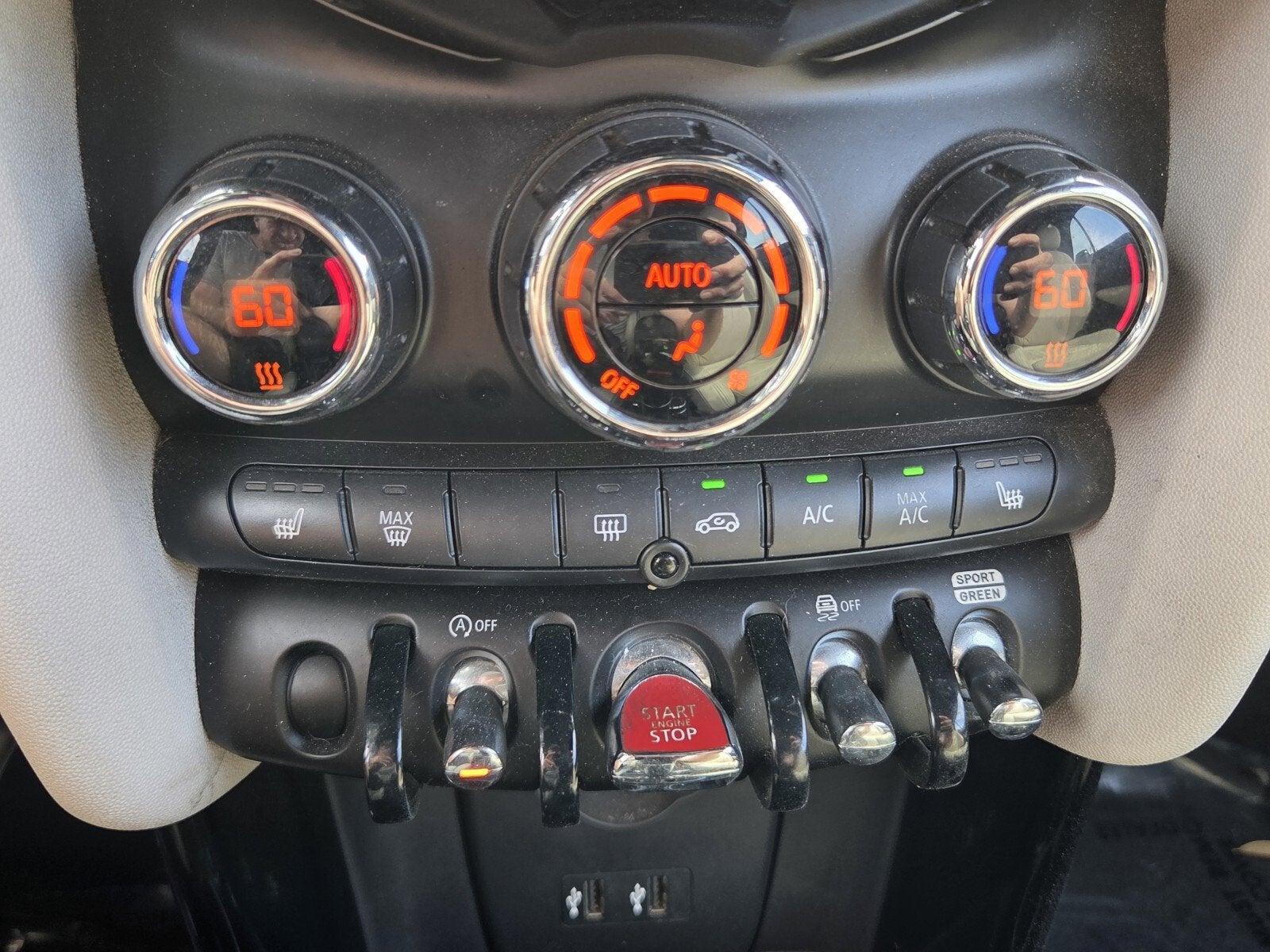 2019 MINI CONVERTIBLE ICONIC