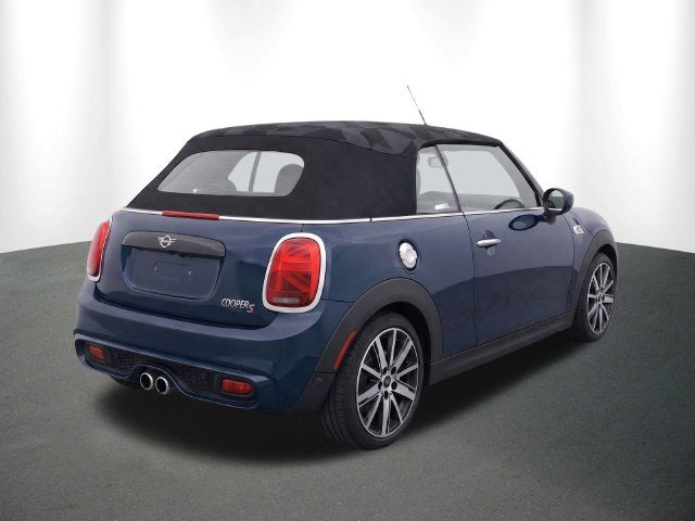 2021 MINI CONVERTIBLE Signature