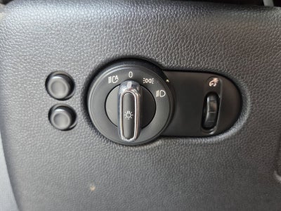 2018 MINI HARDTOP 2 DOOR Base