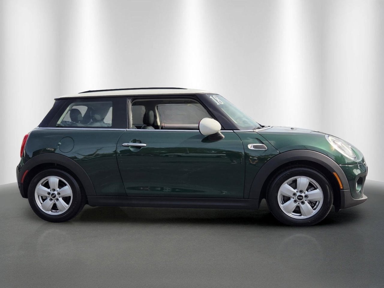 2018 MINI HARDTOP 2 DOOR Base
