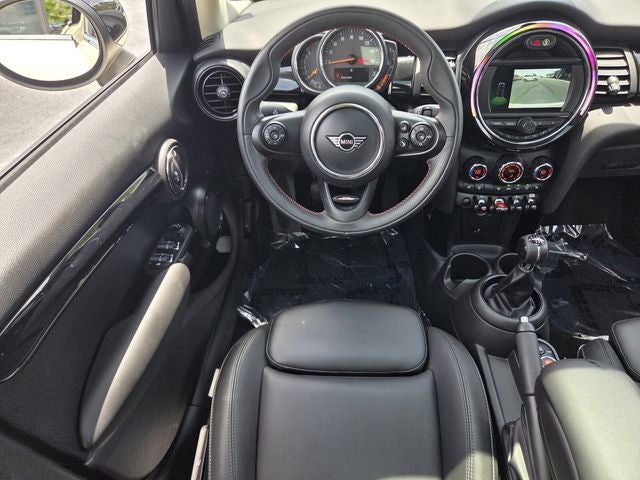 2021 MINI HARDTOP 4 DOOR Signature