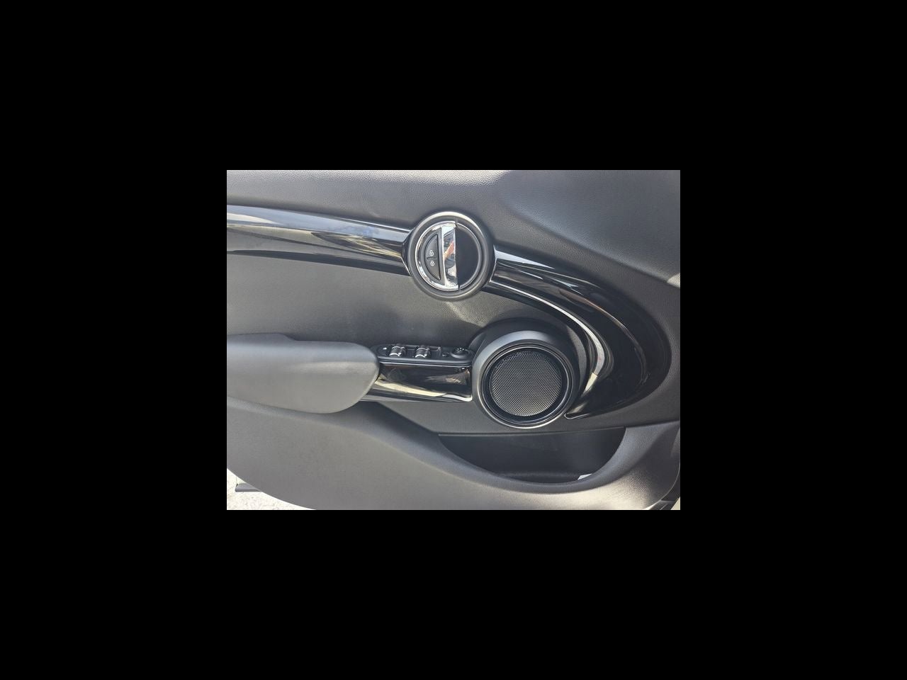 2021 MINI HARDTOP 4 DOOR Signature