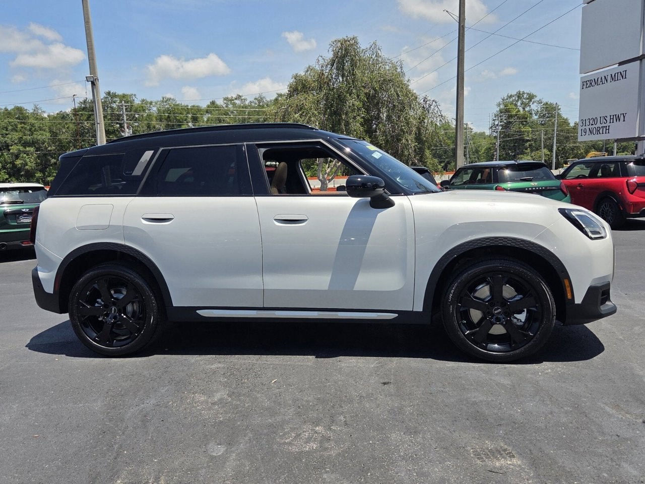 2027 MINI COUNTRYMAN ICONIC