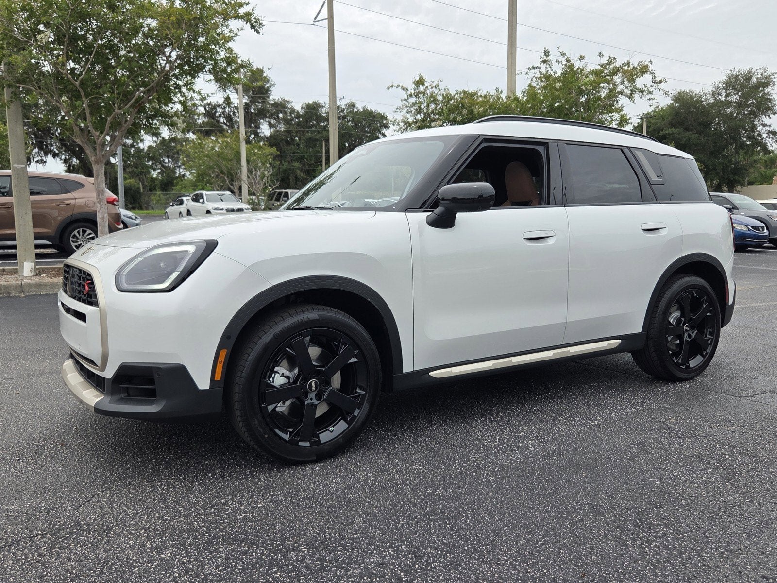 2027 MINI COUNTRYMAN ICONIC
