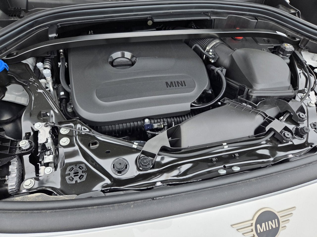 2027 MINI COUNTRYMAN ICONIC