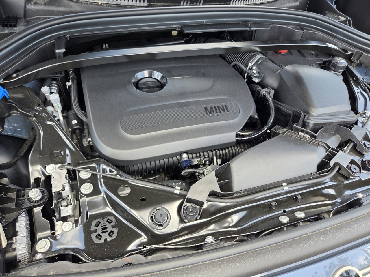 2027 MINI COUNTRYMAN ICONIC