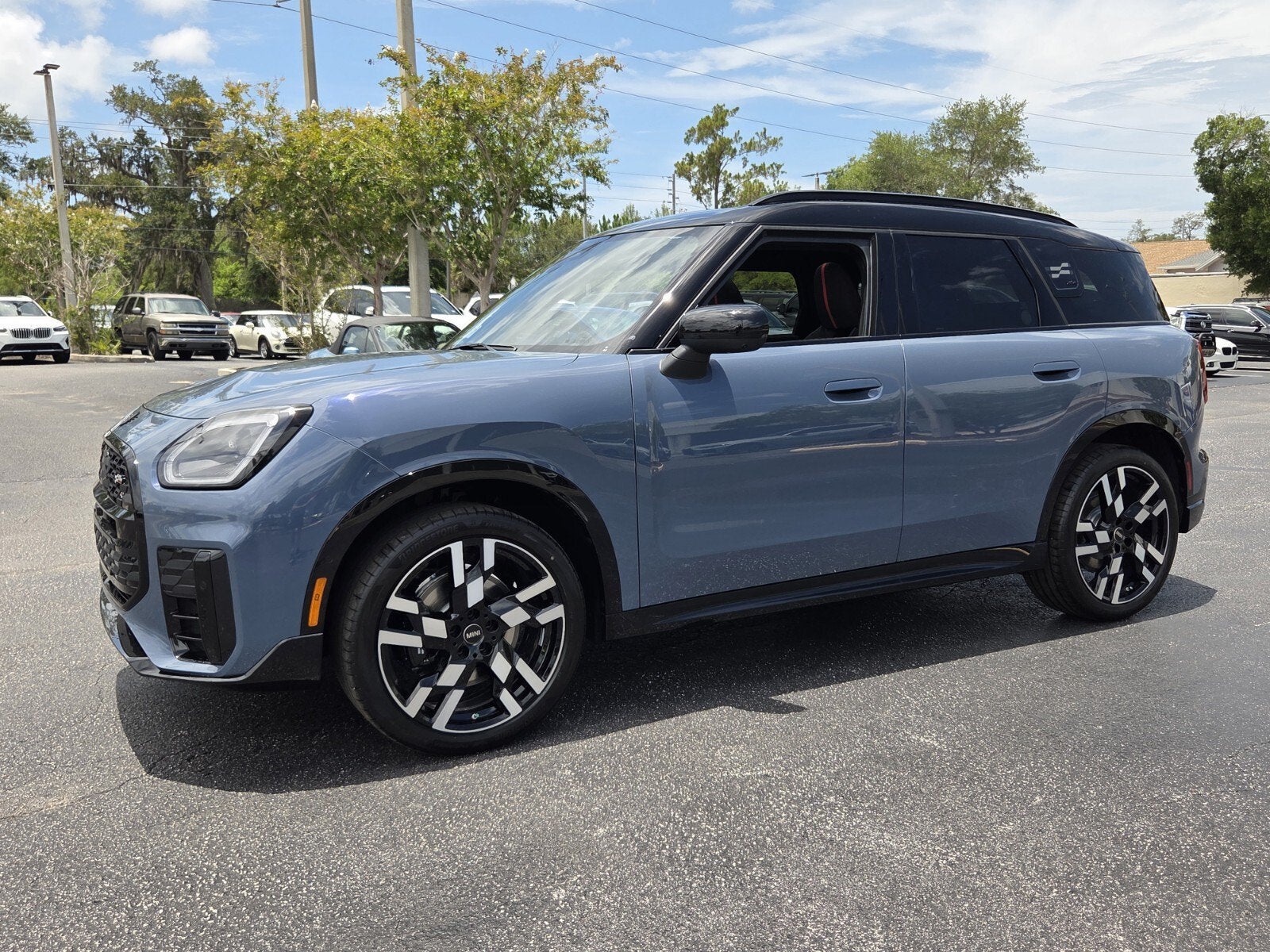 2027 MINI COUNTRYMAN ICONIC