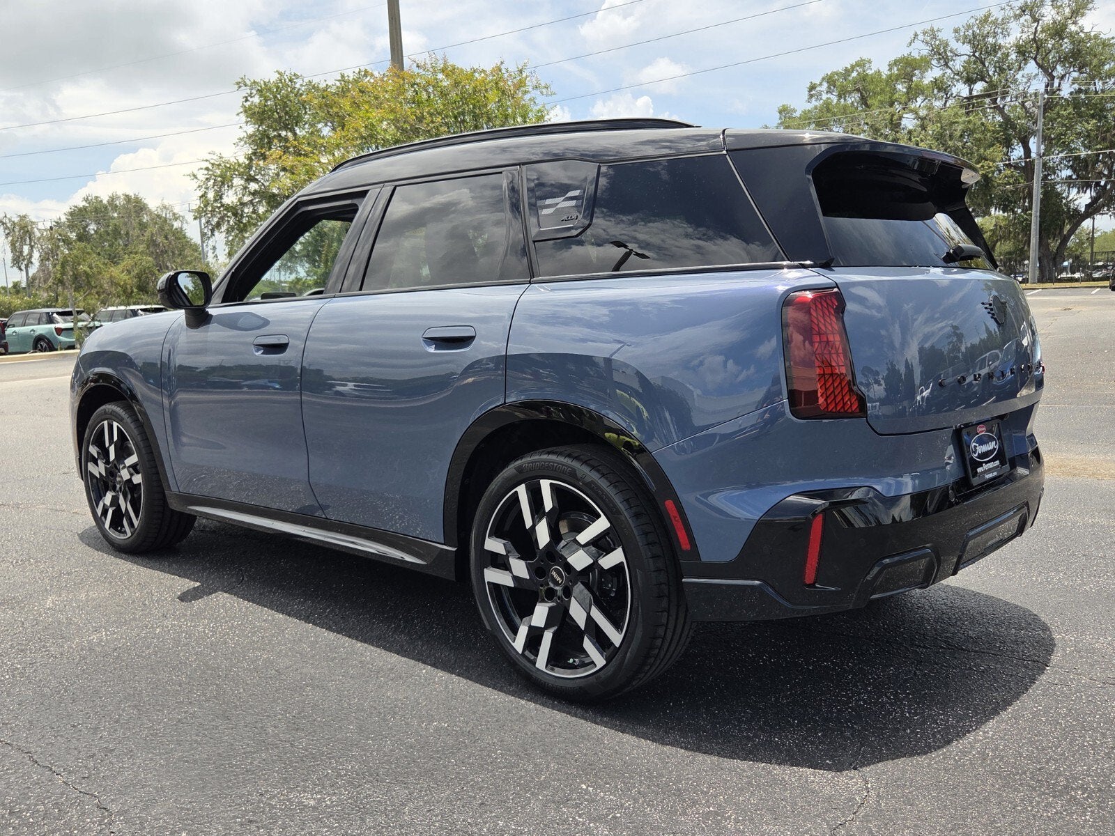 2027 MINI COUNTRYMAN ICONIC
