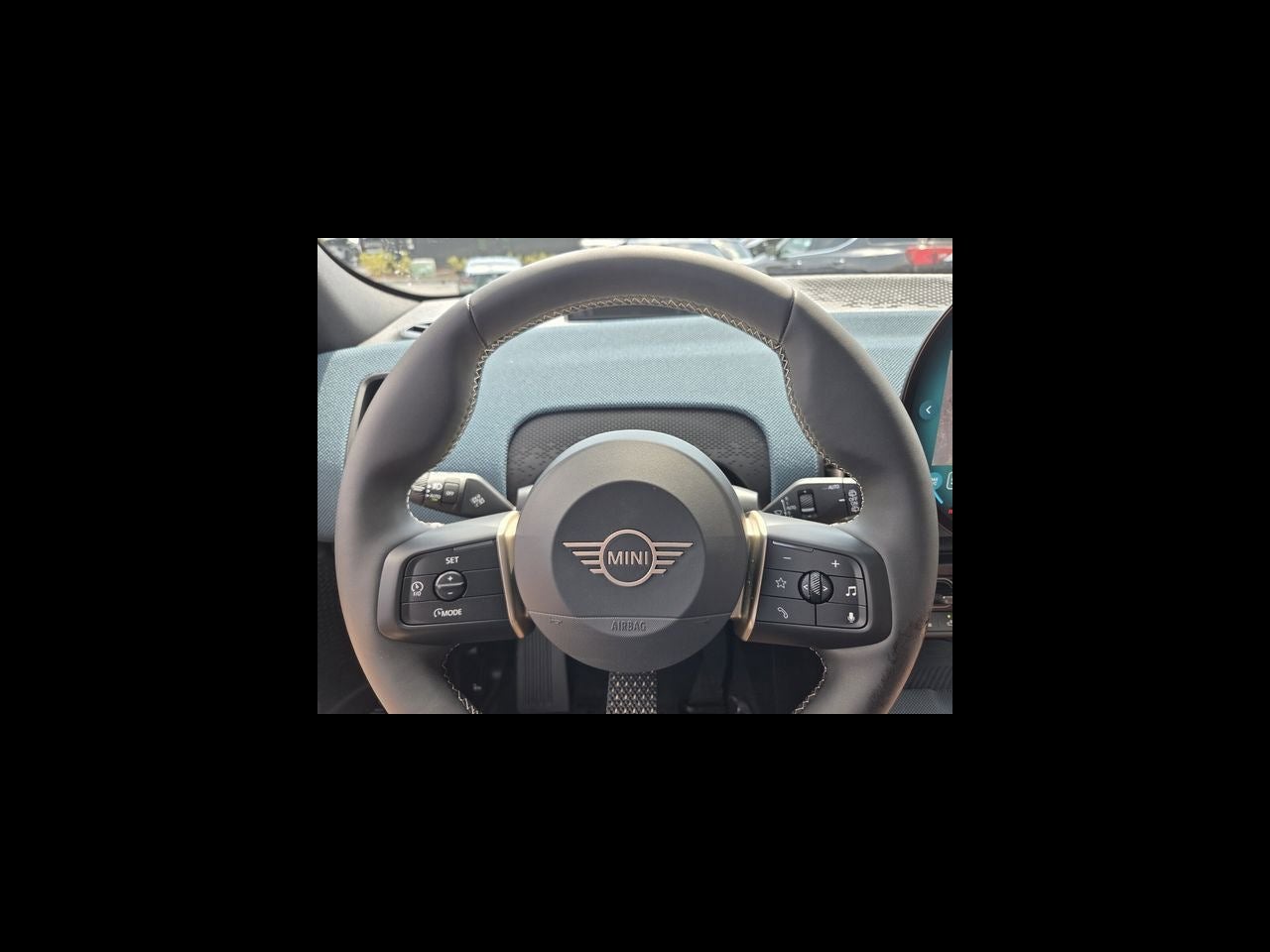 2027 MINI COUNTRYMAN ICONIC