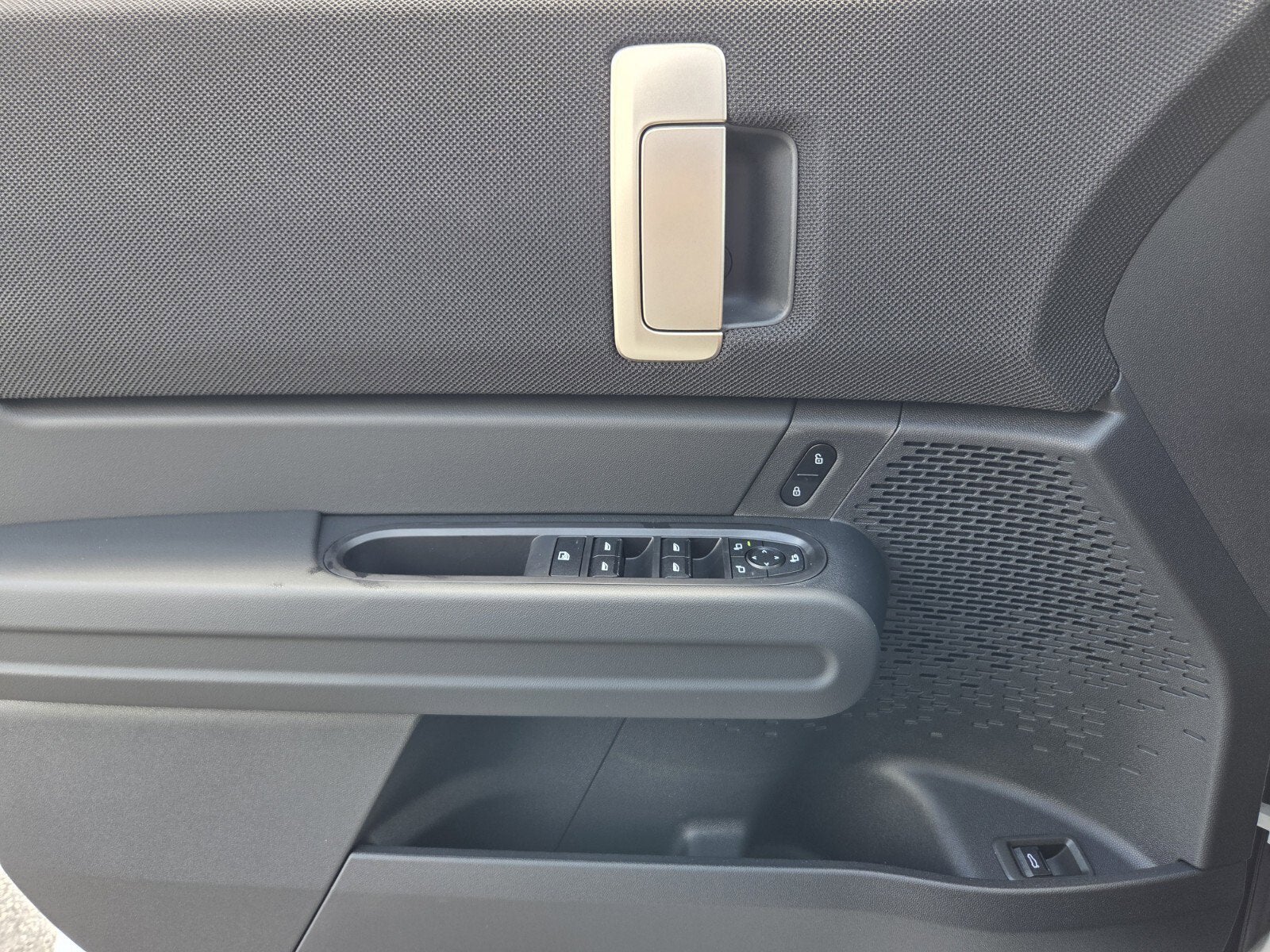 2027 MINI COUNTRYMAN ICONIC
