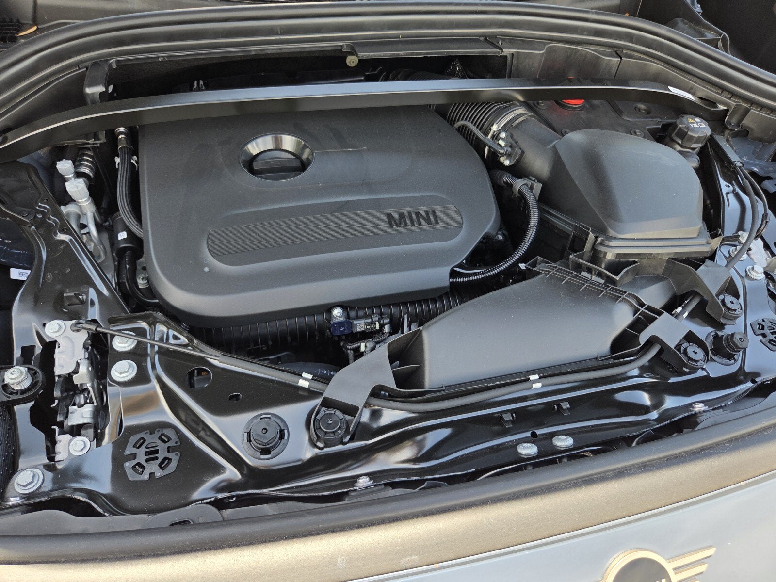 2027 MINI COUNTRYMAN ICONIC