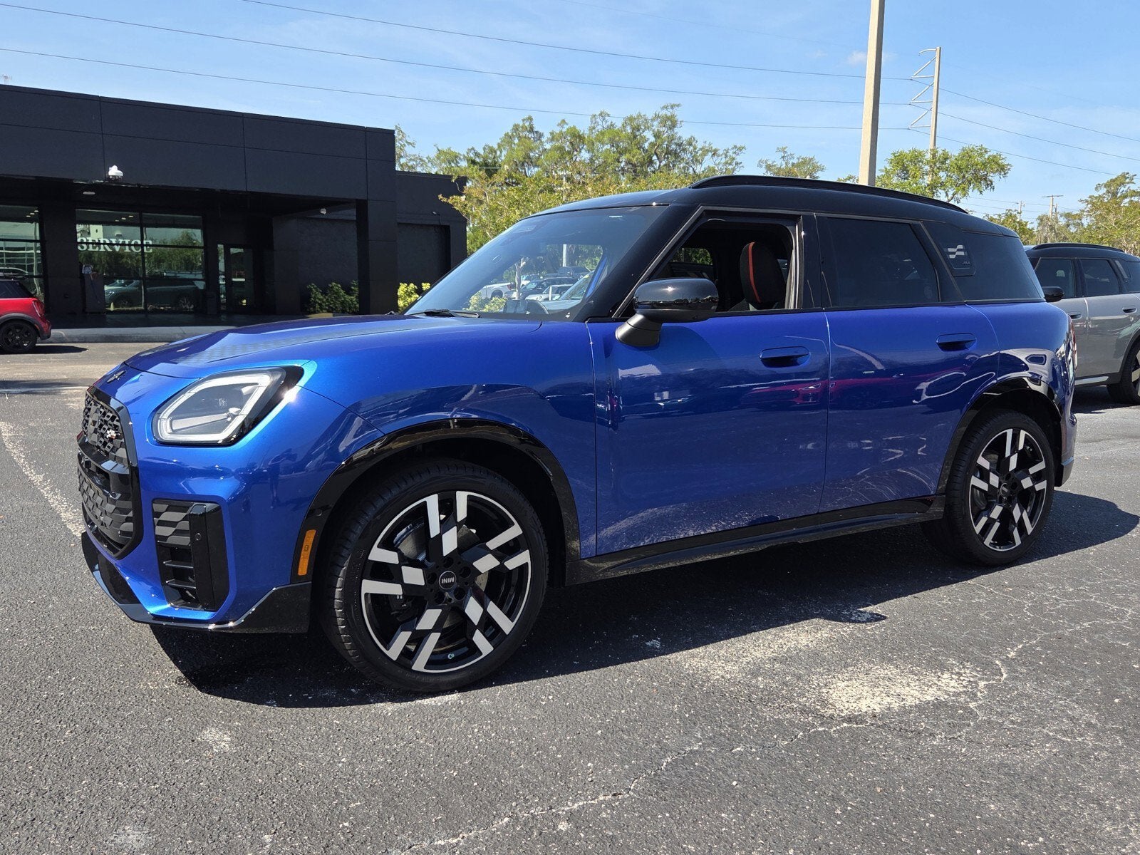 2027 MINI COUNTRYMAN ICONIC