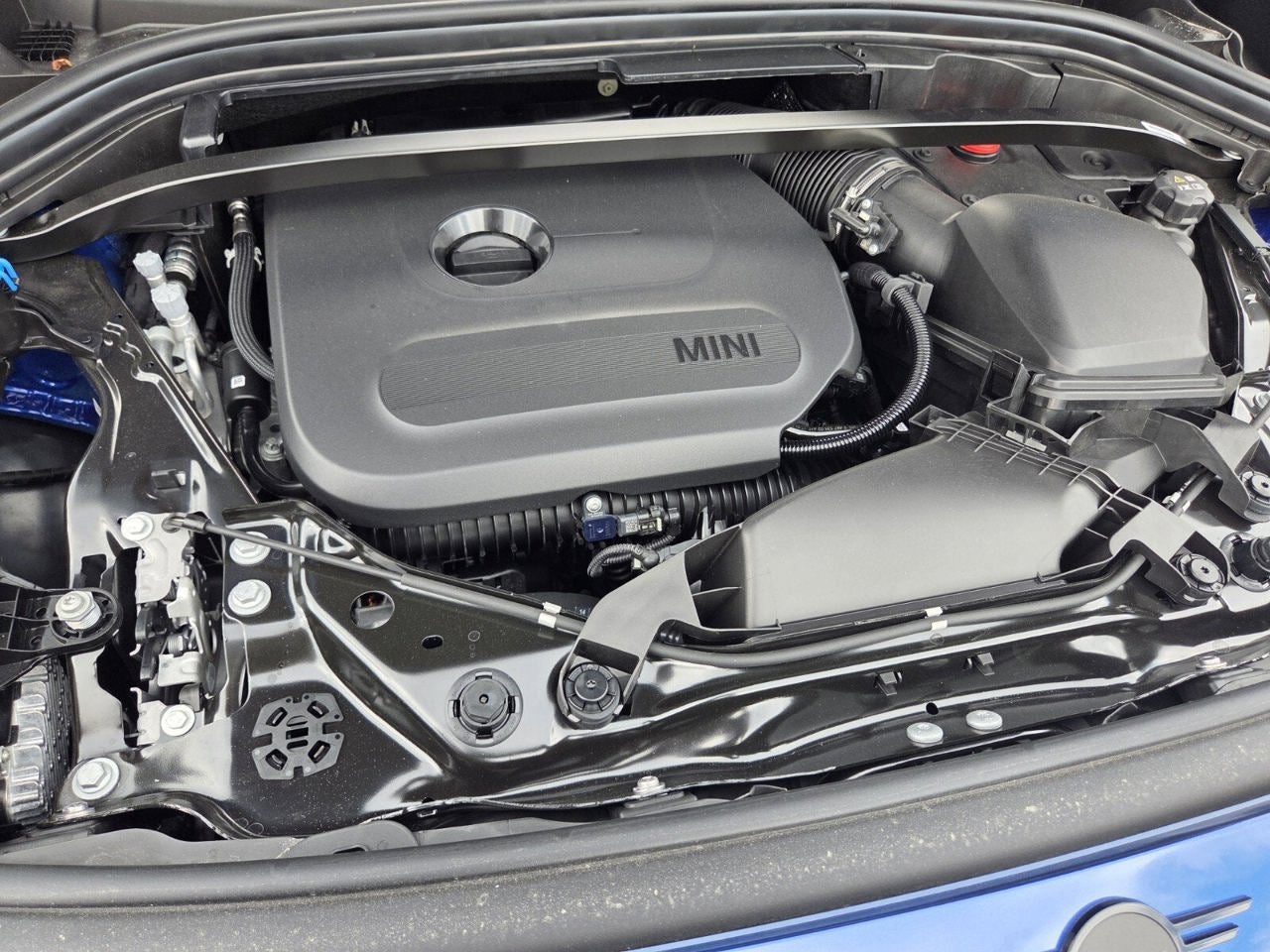 2027 MINI COUNTRYMAN ICONIC