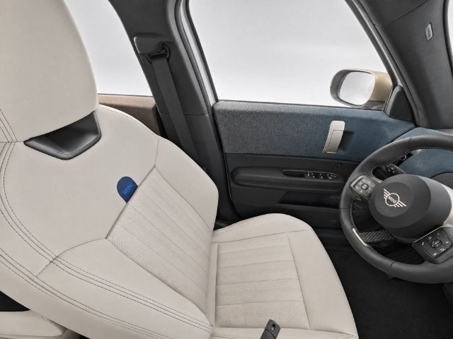 2025 MINI COUNTRYMAN Signature Plus