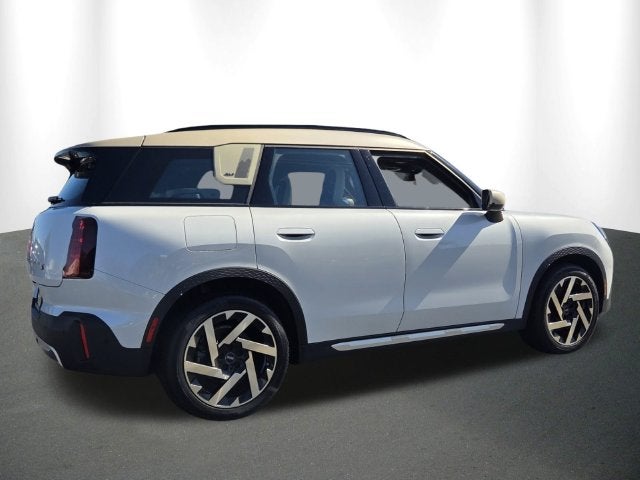2025 MINI COUNTRYMAN Signature Plus