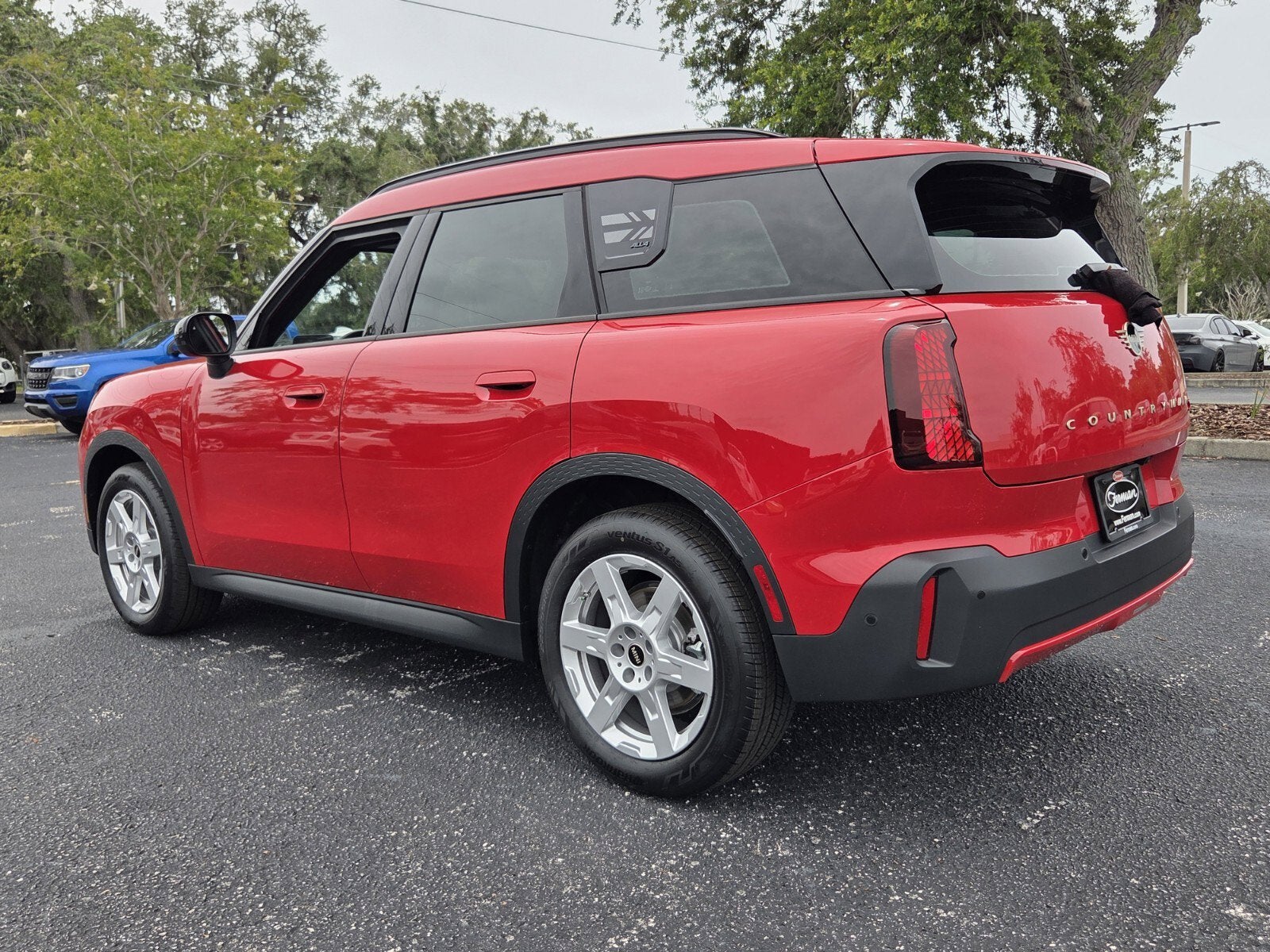 2027 MINI COUNTRYMAN SIGNATURE PLUS