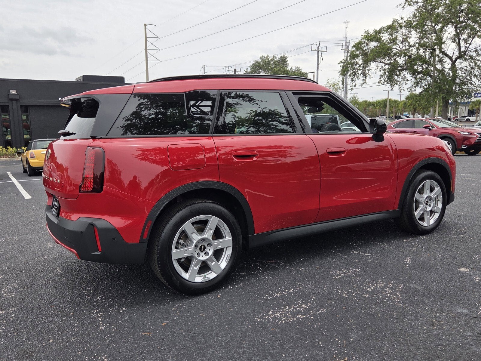 2027 MINI COUNTRYMAN SIGNATURE PLUS