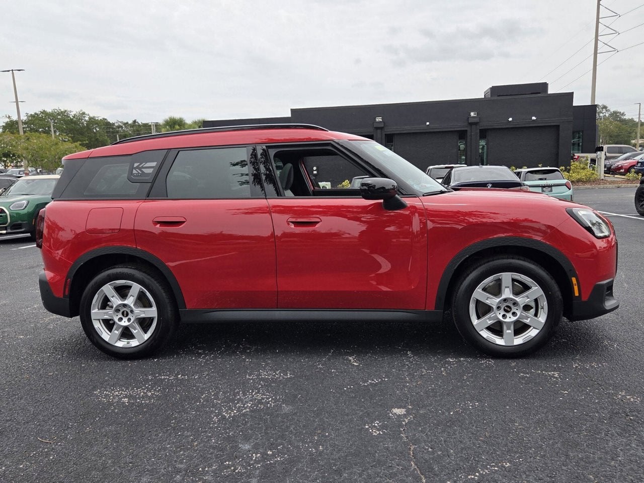 2027 MINI COUNTRYMAN SIGNATURE PLUS