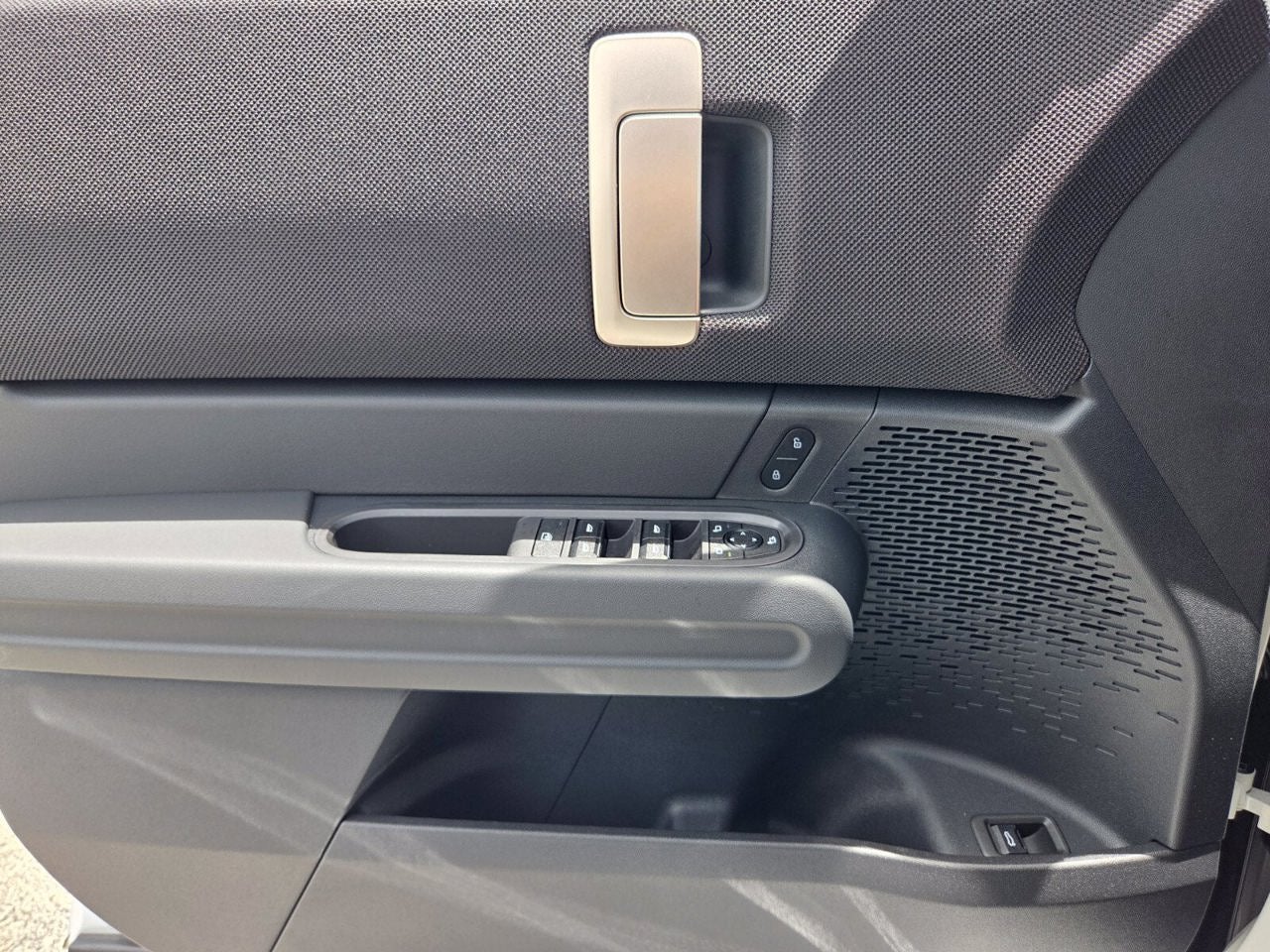 2027 MINI COUNTRYMAN ICONIC