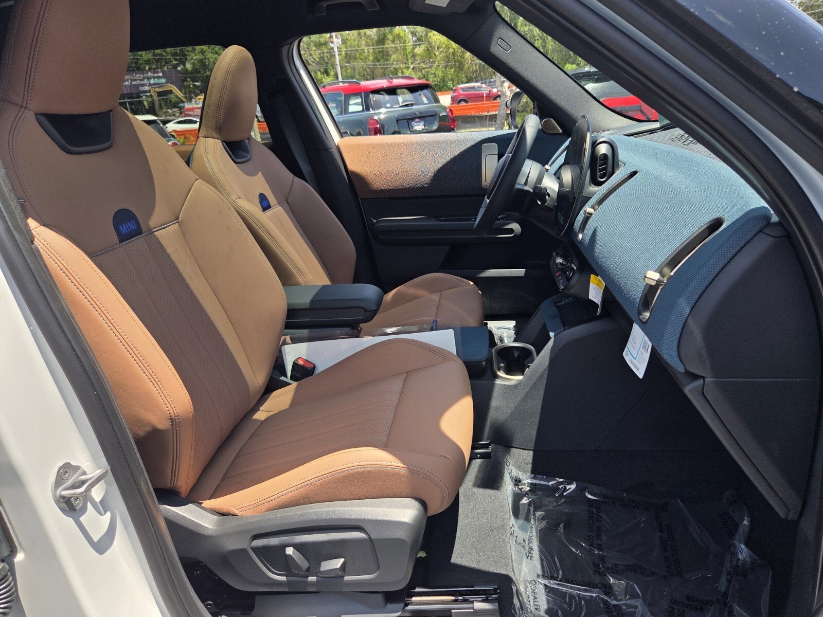 2027 MINI COUNTRYMAN ICONIC