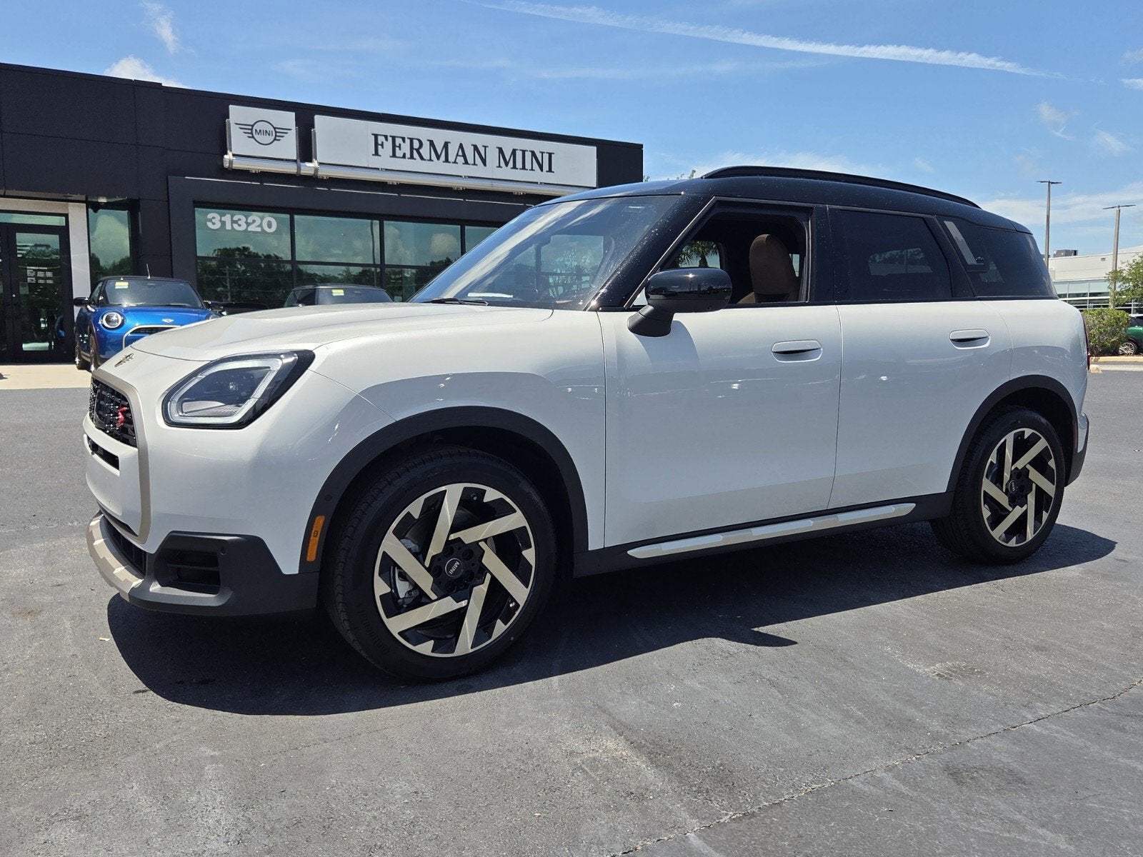 2027 MINI COUNTRYMAN ICONIC