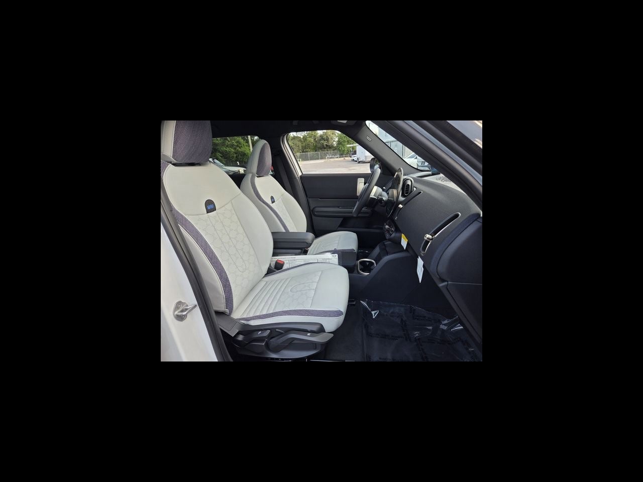 2027 MINI COUNTRYMAN Oxford