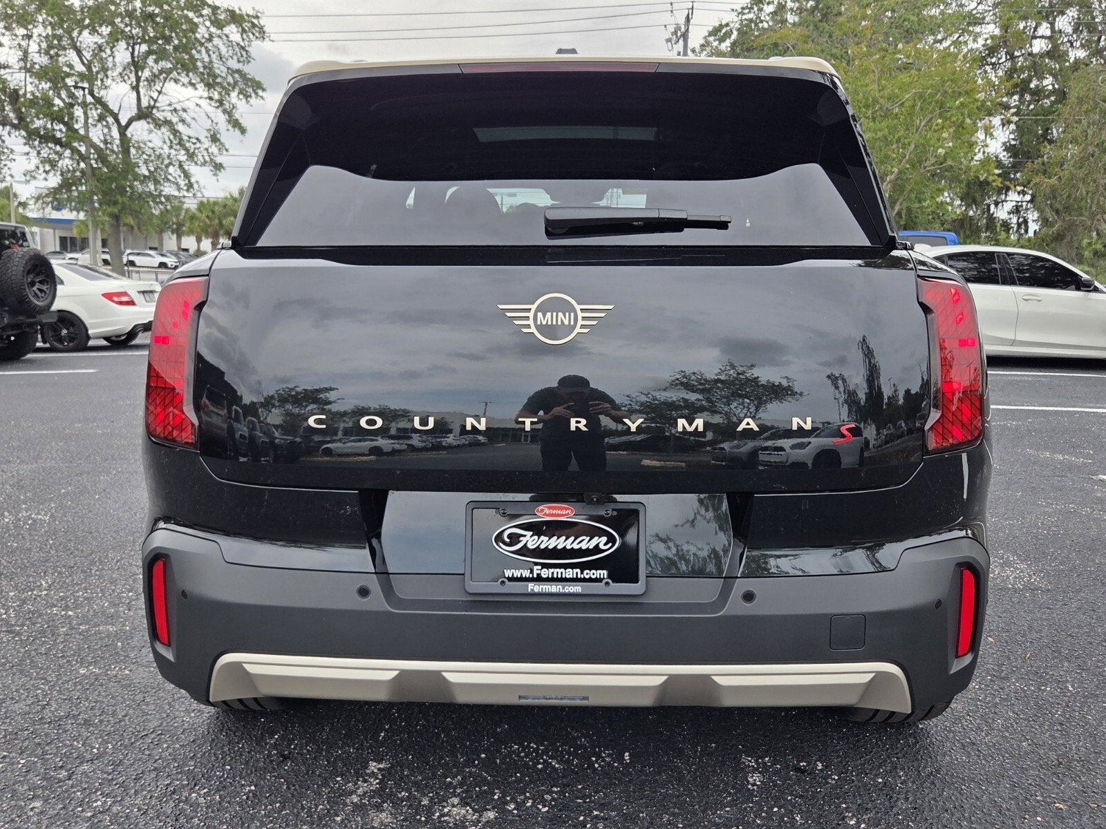 2027 MINI COUNTRYMAN ICONIC