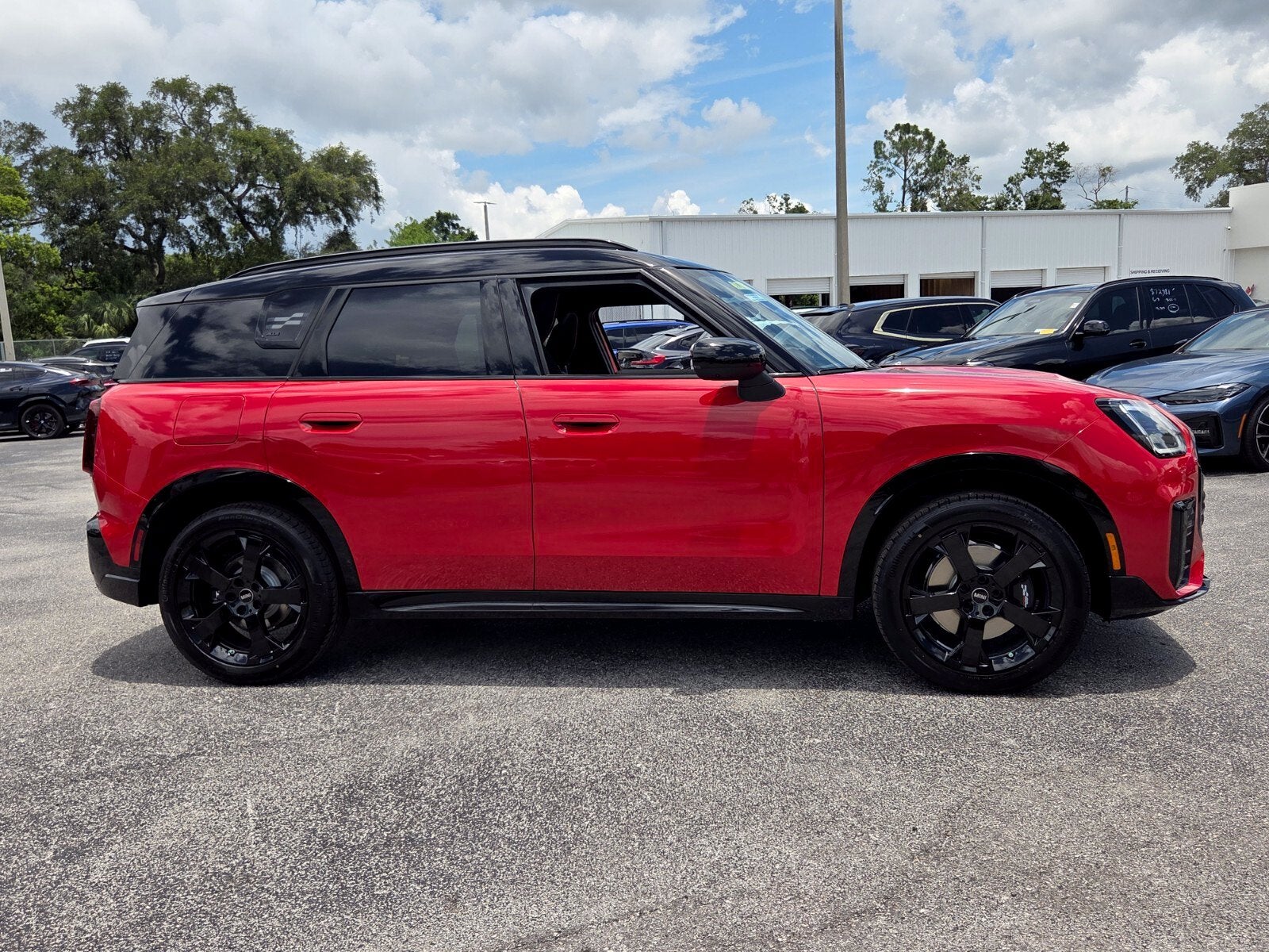 2027 MINI COUNTRYMAN ICONIC