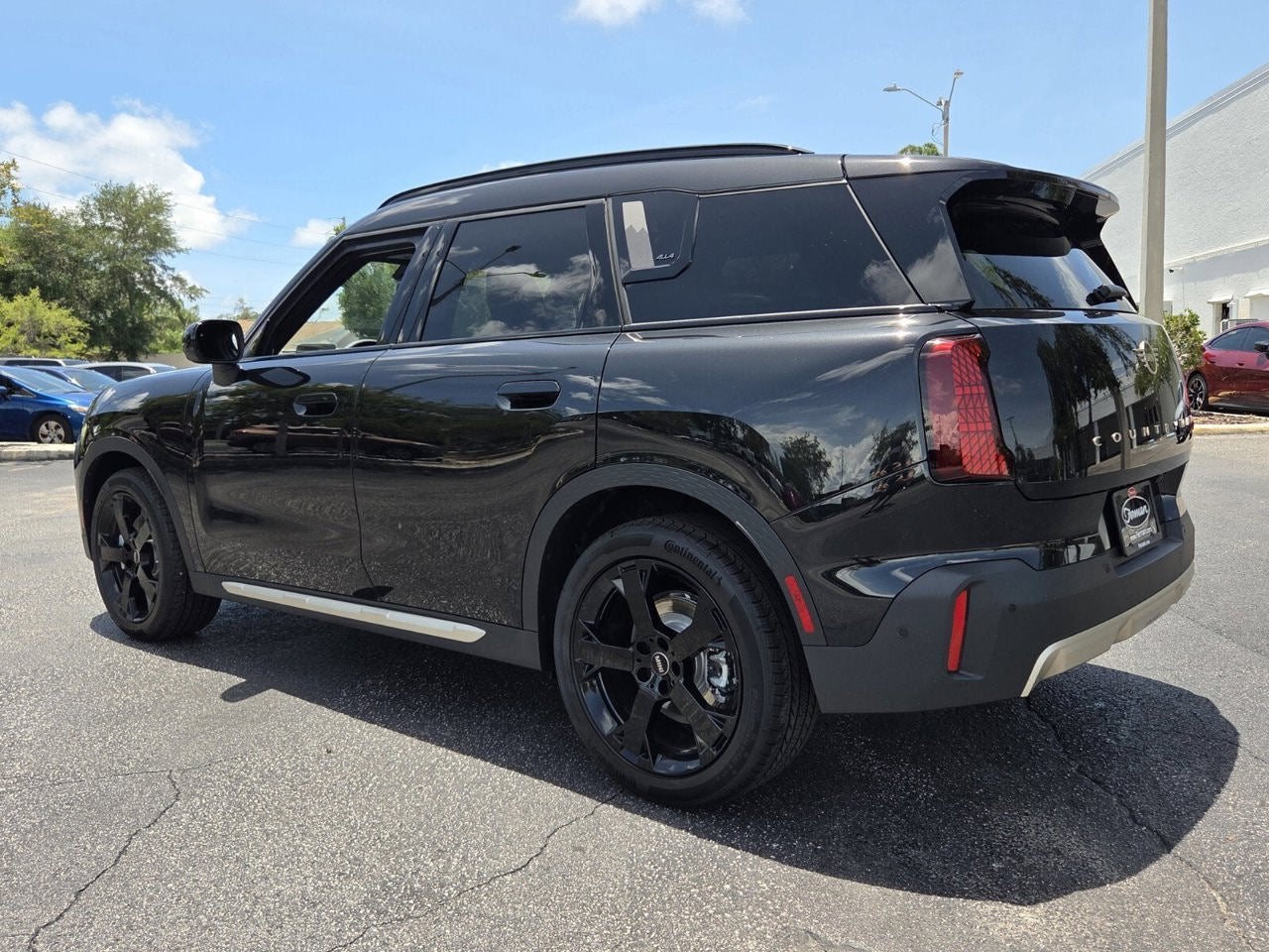 2027 MINI COUNTRYMAN ICONIC
