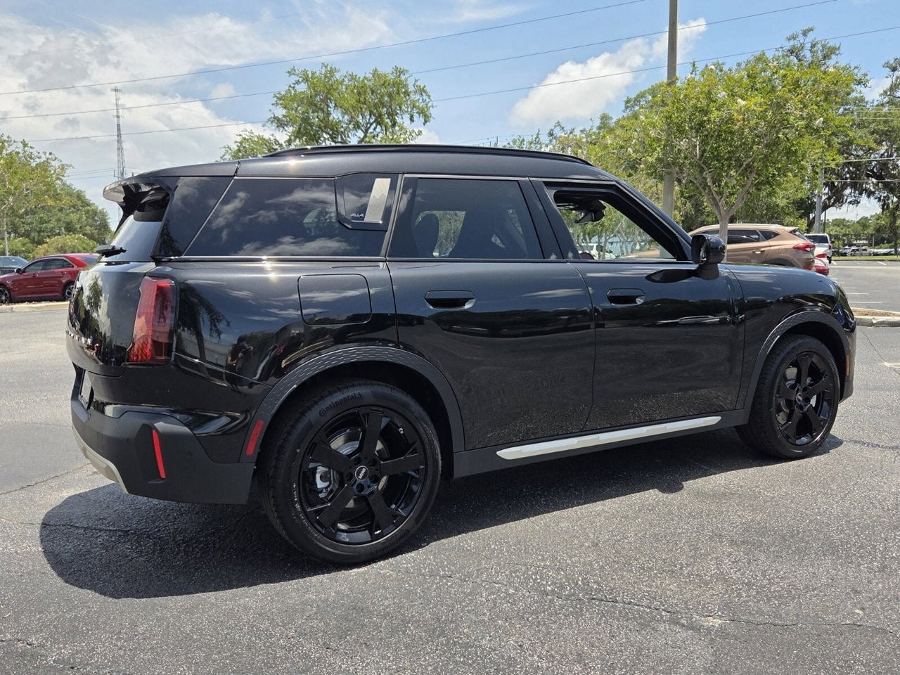 2027 MINI COUNTRYMAN ICONIC