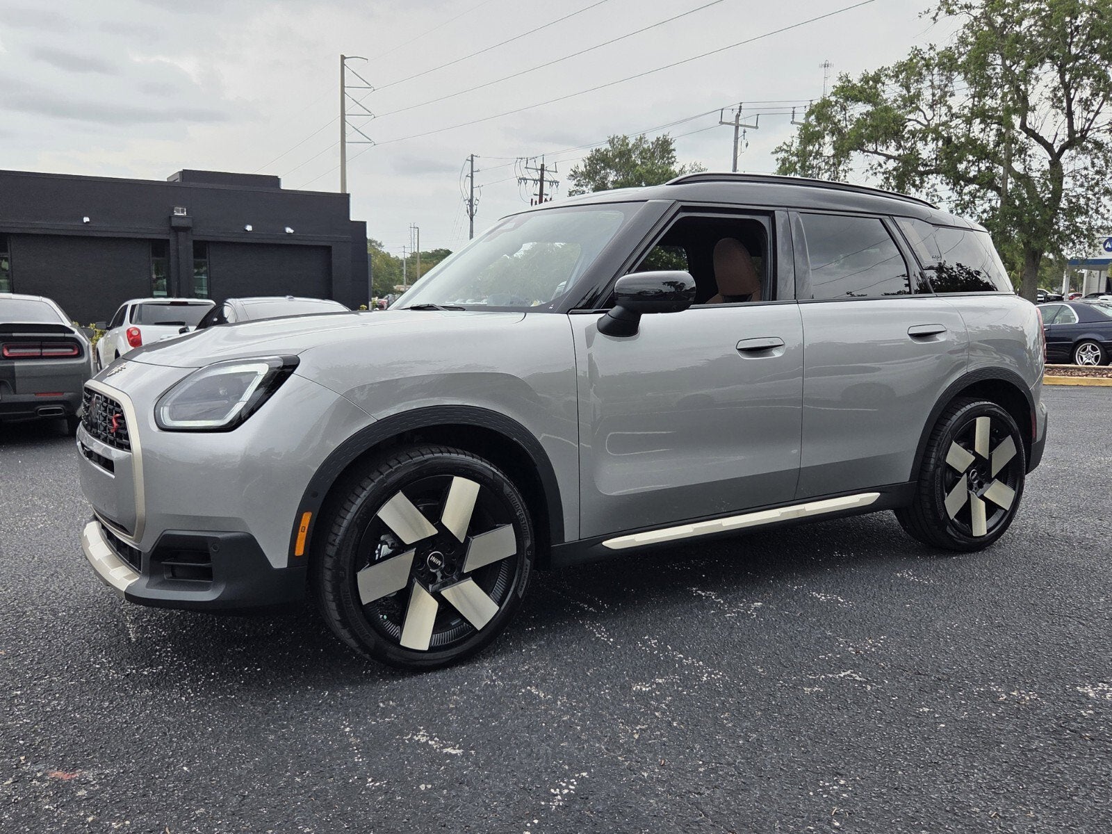 2027 MINI COUNTRYMAN ICONIC