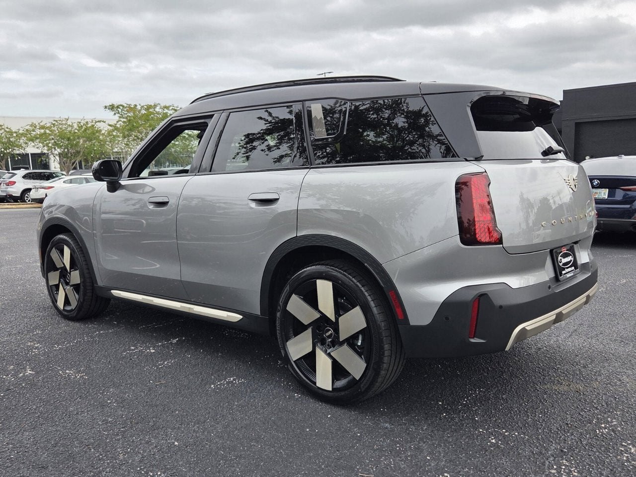 2027 MINI COUNTRYMAN ICONIC