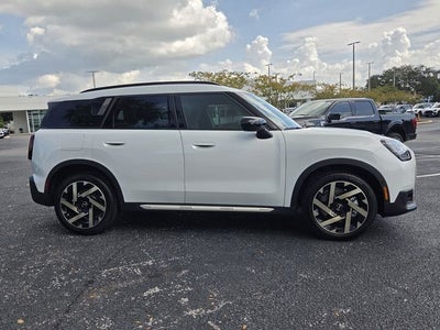 2027 MINI COUNTRYMAN SIGNATURE PLUS